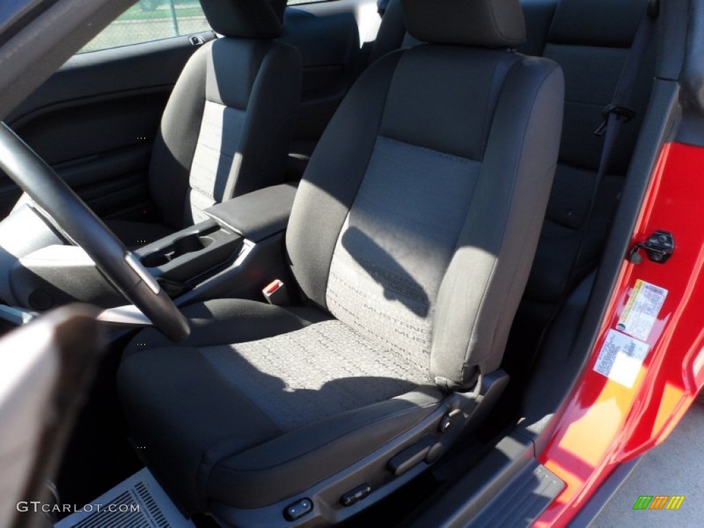 2005 Mustang V6 Premium Coupe - Torch Red / Dark Charcoal photo #31