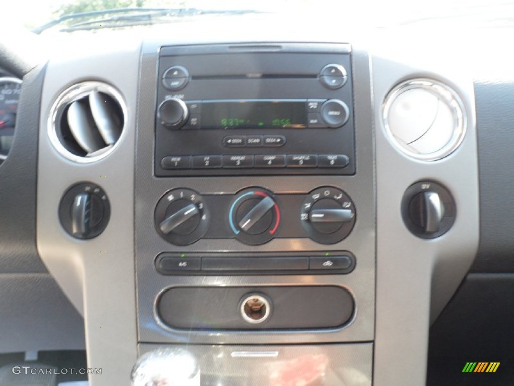 2004 F150 FX4 SuperCrew 4x4 - Dark Shadow Grey Metallic / Black/Medium Flint photo #36