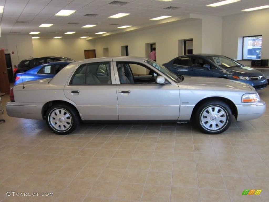 2005 Grand Marquis Ultimate Edition - Silver Birch Metallic / Light Flint photo #6