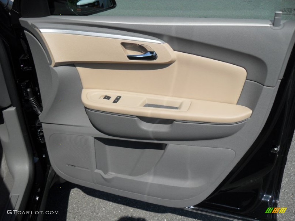 2012 Chevrolet Traverse LT Cashmere/Dark Gray Door Panel Photo #55005503