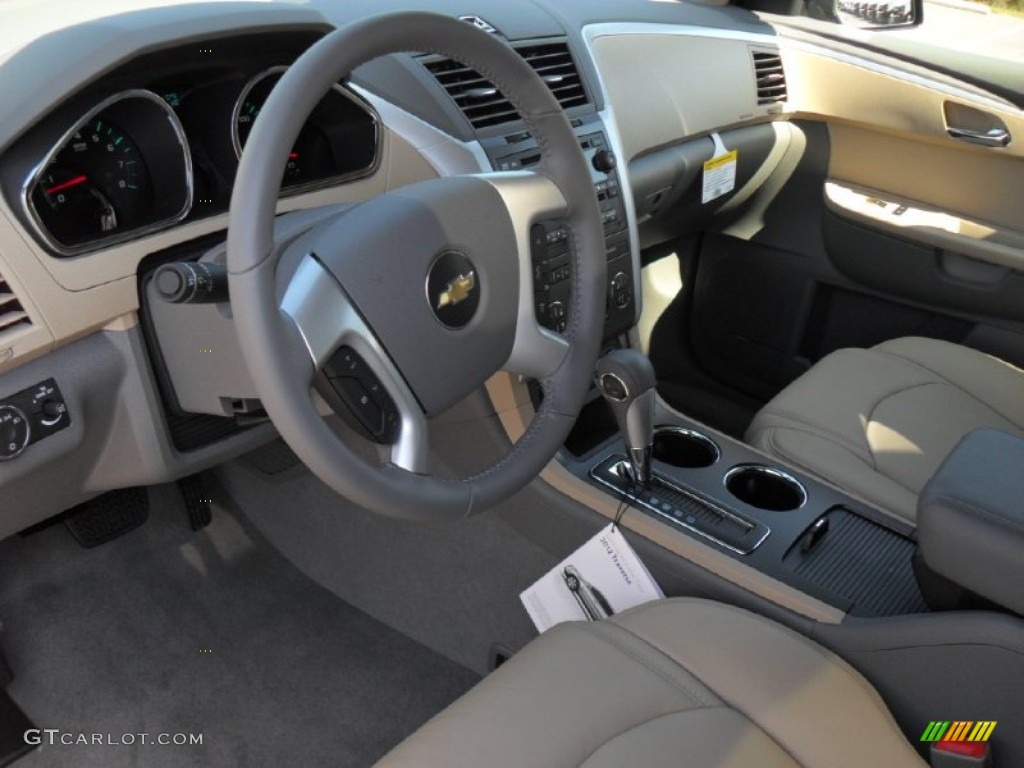 Cashmere/Dark Gray Interior 2012 Chevrolet Traverse LT Photo #55005538