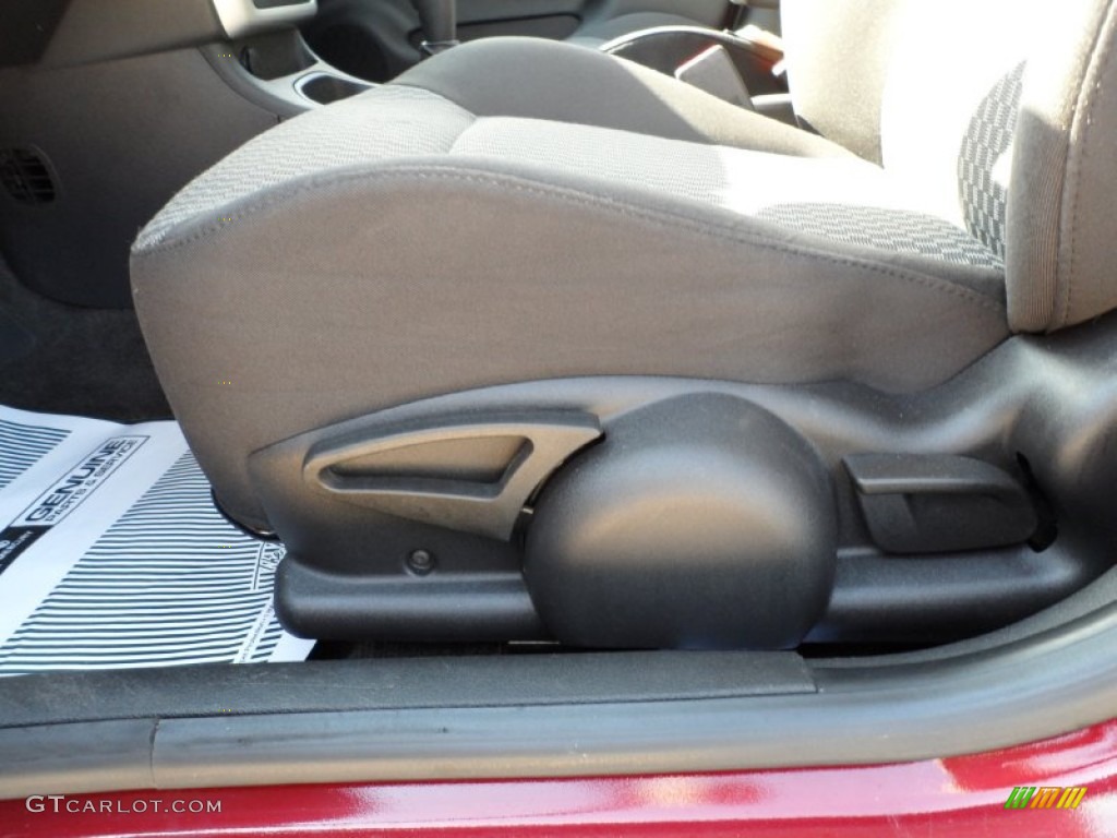 2009 Cobalt LT Sedan - Sport Red / Ebony photo #33