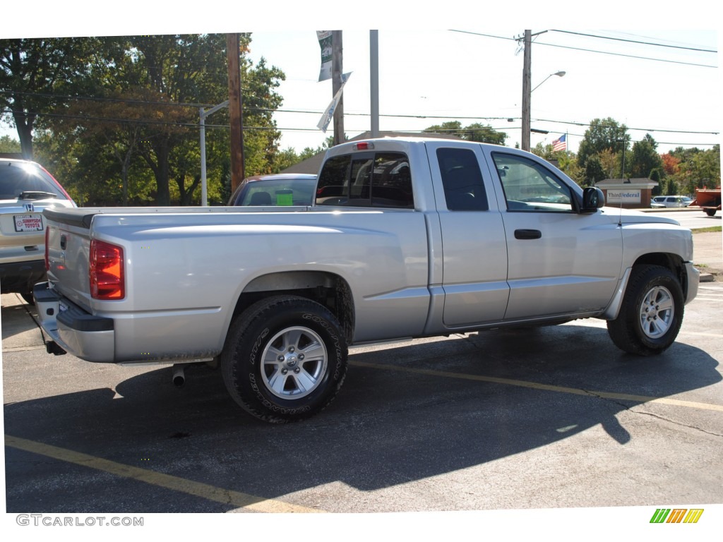 2008 Dakota SLT Extended Cab - Bright Silver Metallic / Dark Slate Gray/Medium Slate Gray photo #7