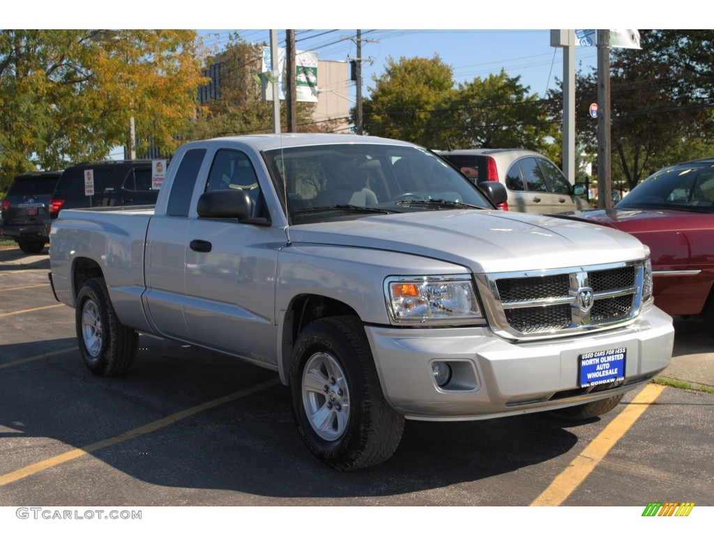 2008 Dakota SLT Extended Cab - Bright Silver Metallic / Dark Slate Gray/Medium Slate Gray photo #9