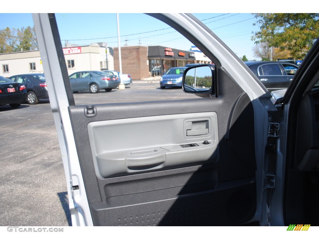 2008 Dakota SLT Extended Cab - Bright Silver Metallic / Dark Slate Gray/Medium Slate Gray photo #12