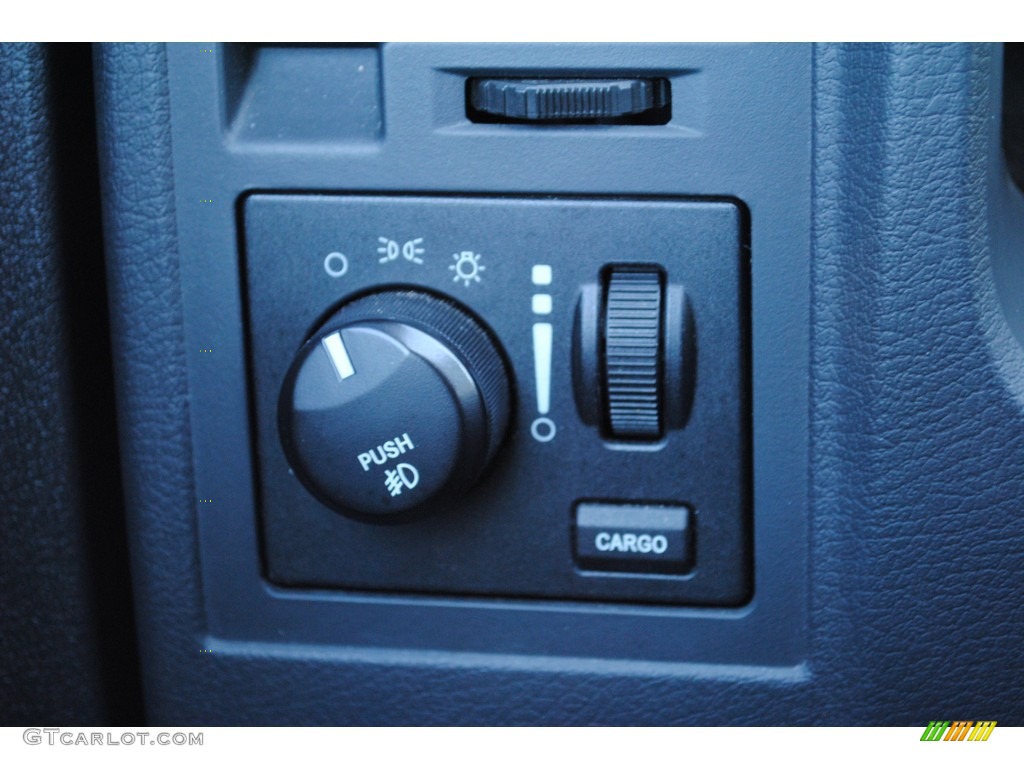 2008 Dakota SLT Extended Cab - Bright Silver Metallic / Dark Slate Gray/Medium Slate Gray photo #17