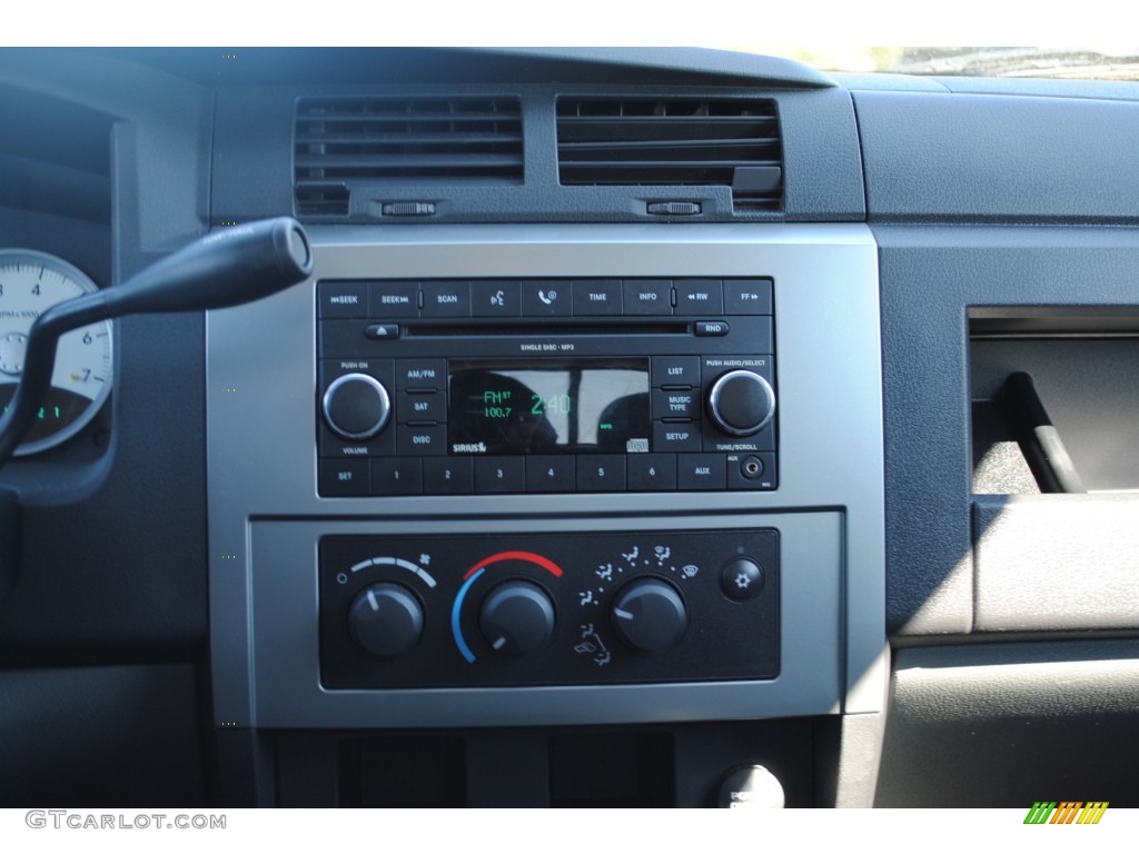 2008 Dakota SLT Extended Cab - Bright Silver Metallic / Dark Slate Gray/Medium Slate Gray photo #24