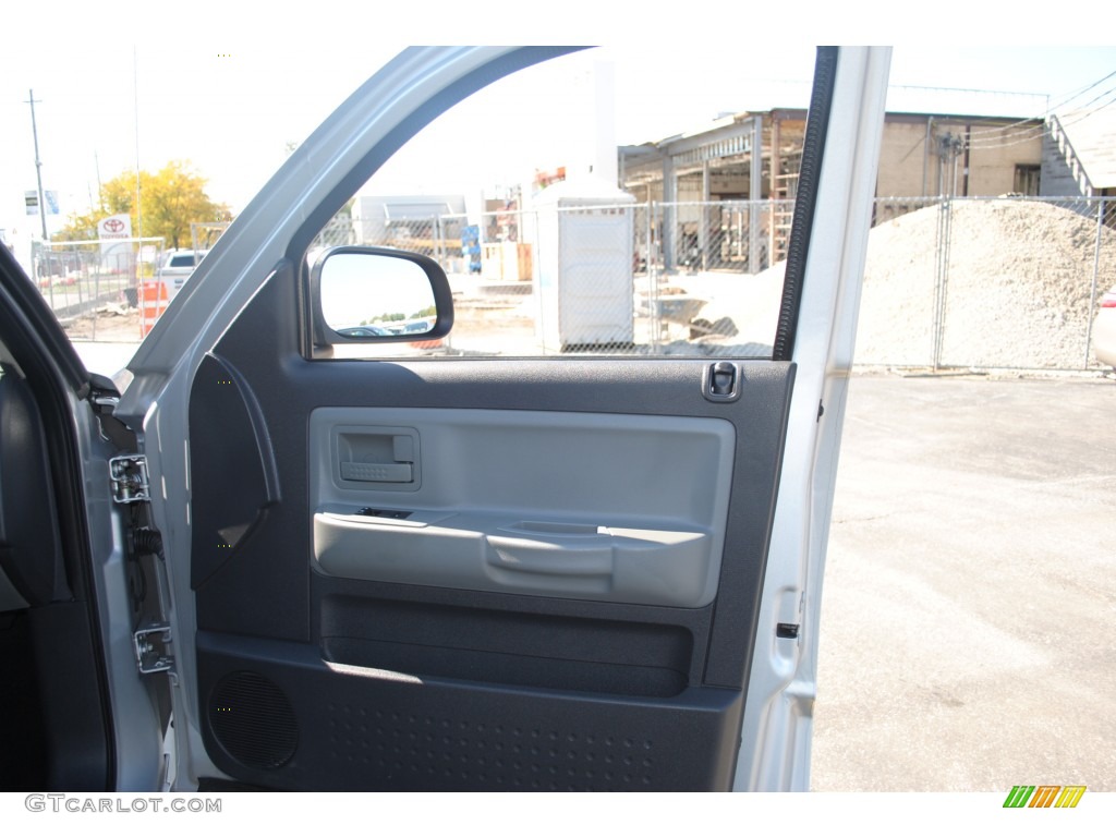 2008 Dakota SLT Extended Cab - Bright Silver Metallic / Dark Slate Gray/Medium Slate Gray photo #31
