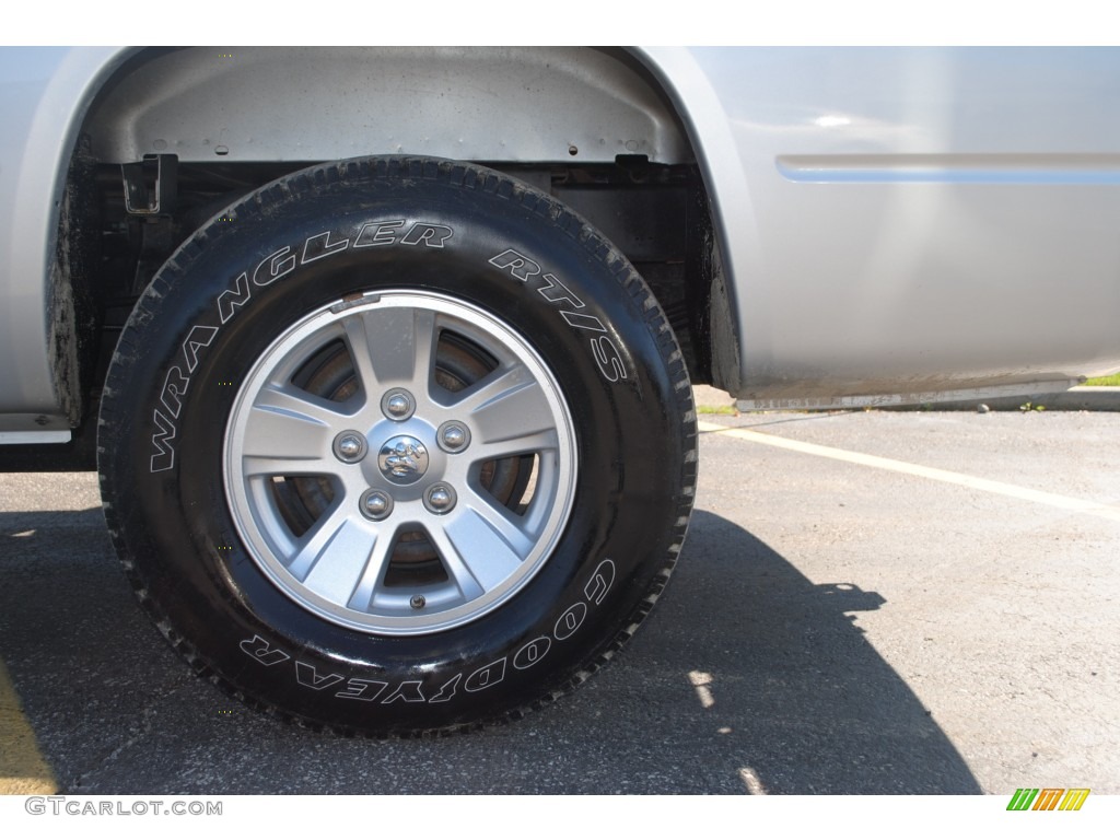 2008 Dakota SLT Extended Cab - Bright Silver Metallic / Dark Slate Gray/Medium Slate Gray photo #34