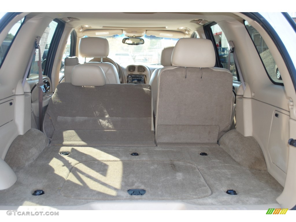 2004 Rainier CXL AWD - Olympic White / Light Cashmere photo #29