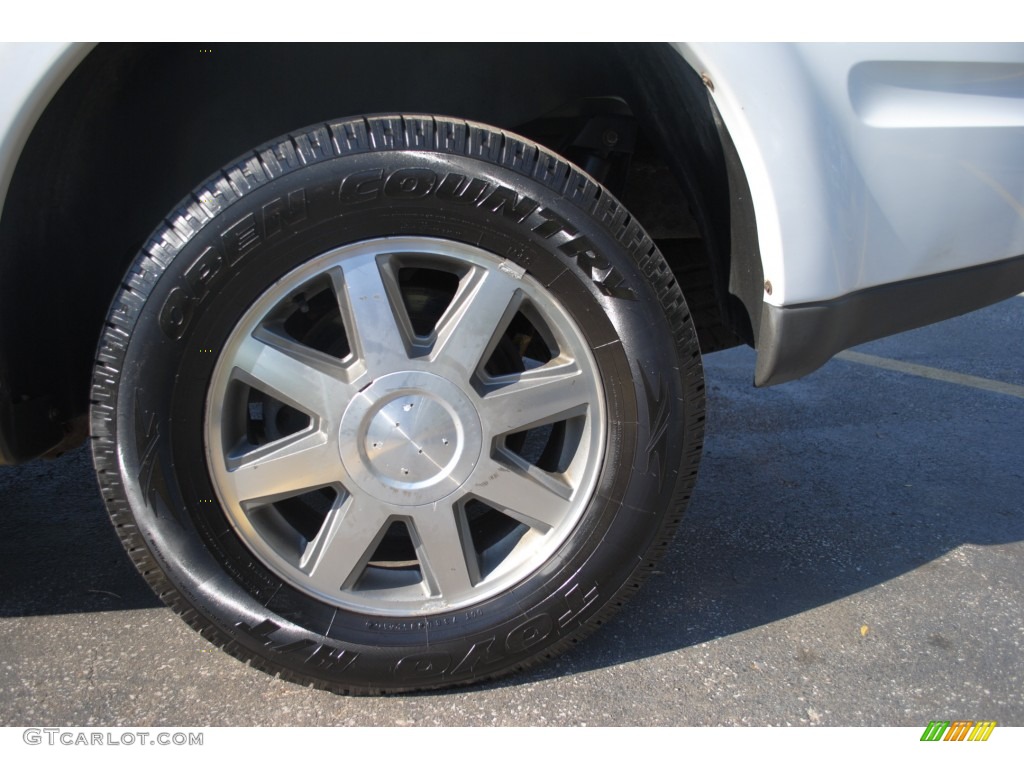 2004 Rainier CXL AWD - Olympic White / Light Cashmere photo #37