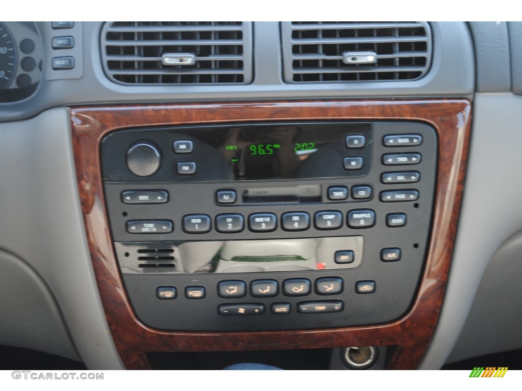 2004 Mercury Sable LS Premium Wagon Controls Photos