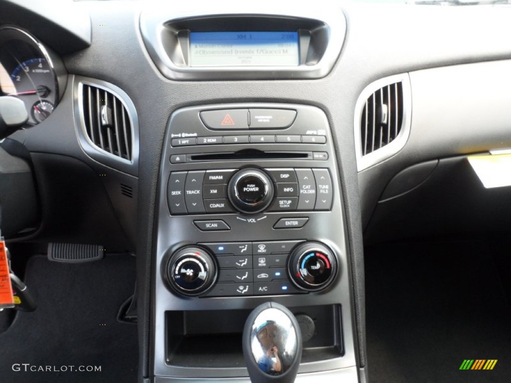 2012 Hyundai Genesis Coupe 2.0T Controls Photo #55007365