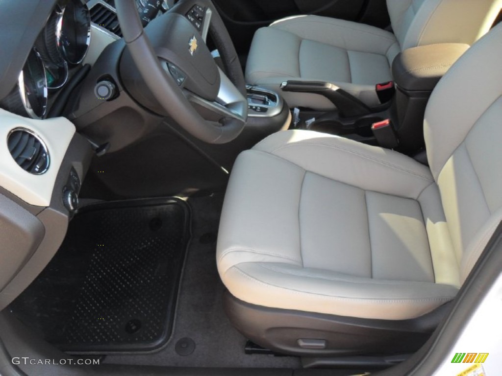 Cocoa/Light Neutral Interior 2012 Chevrolet Cruze LTZ/RS Photo #55008593