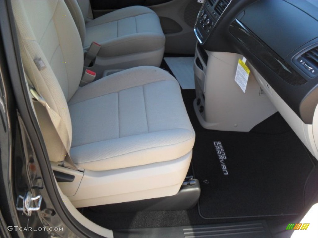 2012 Grand Caravan SE - Dark Charcoal Pearl / Black/Light Graystone photo #19