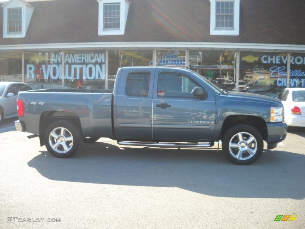 2009 Silverado 1500 LT Extended Cab 4x4 - Blue Granite Metallic / Ebony photo #2