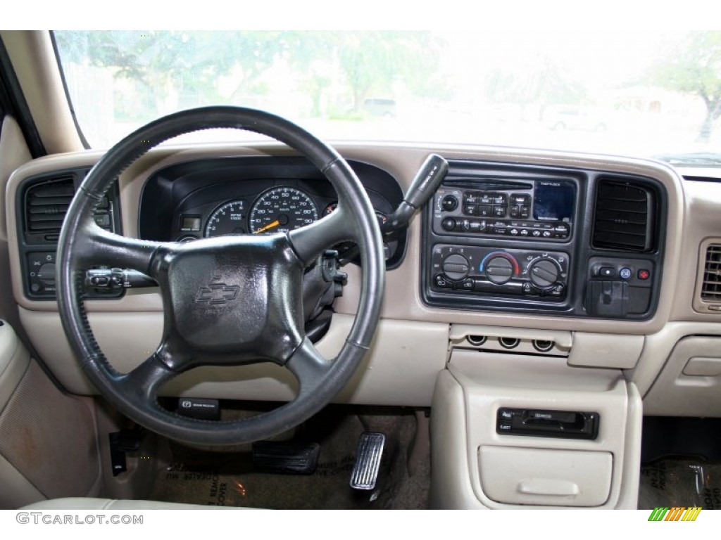 2001 Suburban 1500 LT 4x4 - Onyx Black / Light Gray/Neutral photo #61