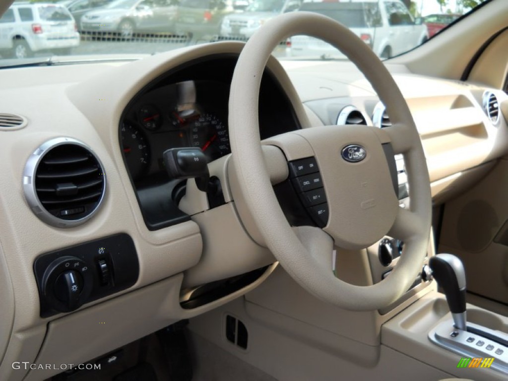 2006 Ford Freestyle SE AWD Pebble Beige Steering Wheel Photo #55012022