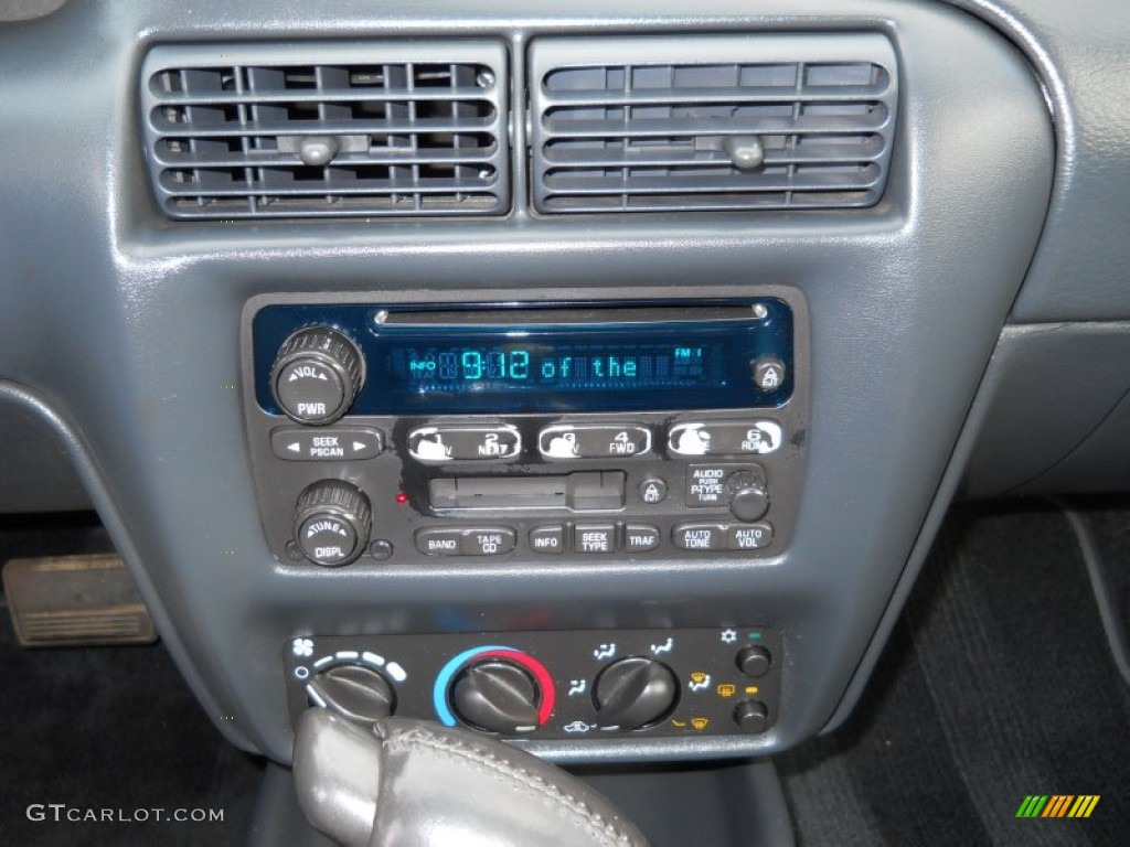 2003 Chevrolet Cavalier LS Sport Coupe Audio System Photo #55012485