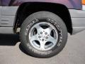 1997 Jeep Grand Cherokee Laredo 4x4 Wheel and Tire Photo