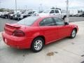 2004 Victory Red Pontiac Grand Am SE Sedan  photo #17