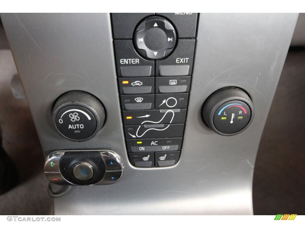 2007 Volvo V50 T5 AWD Controls Photos