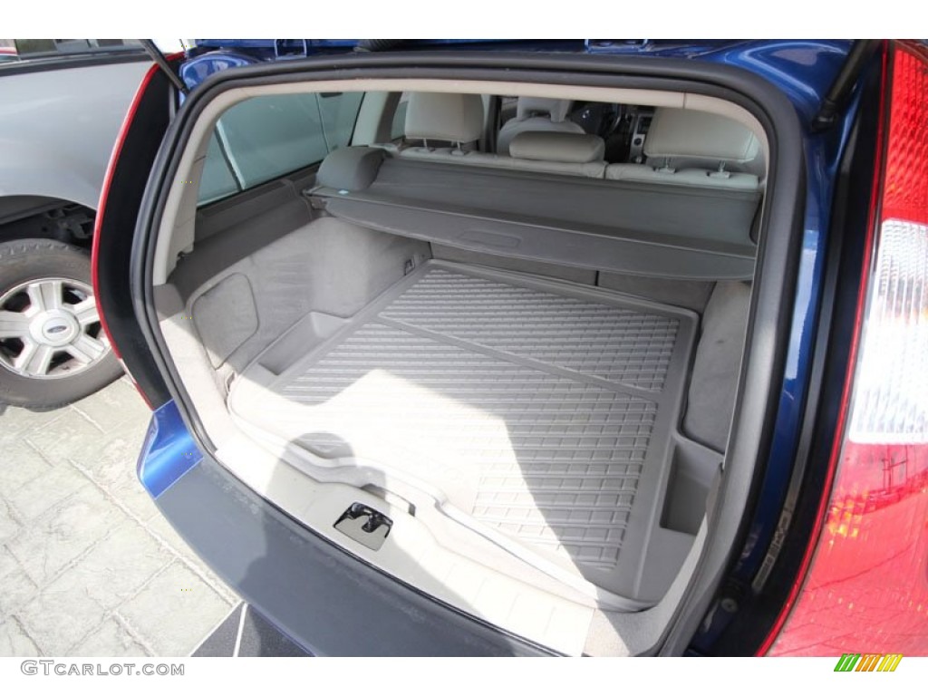 2007 Volvo V50 T5 AWD Trunk Photo #55020399