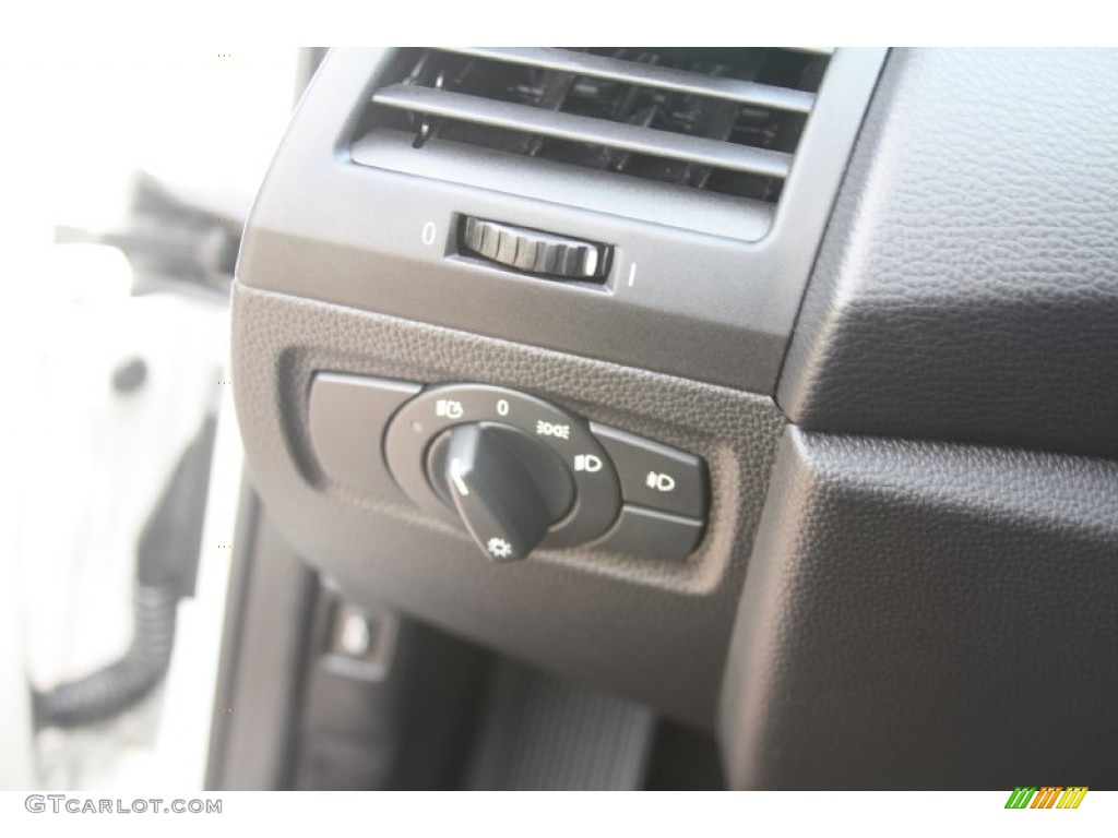 2008 1 Series 128i Convertible - Alpine White / Black photo #31