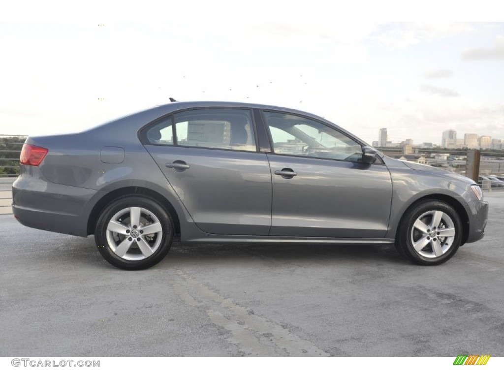 Platinum Gray Metallic 2012 Volkswagen Jetta TDI Sedan Exterior Photo #55023399