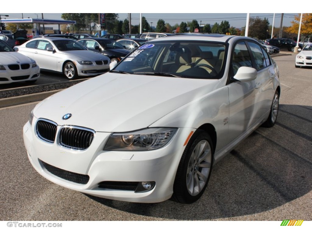 2011 3 Series 328i xDrive Sedan - Alpine White / Beige photo #1