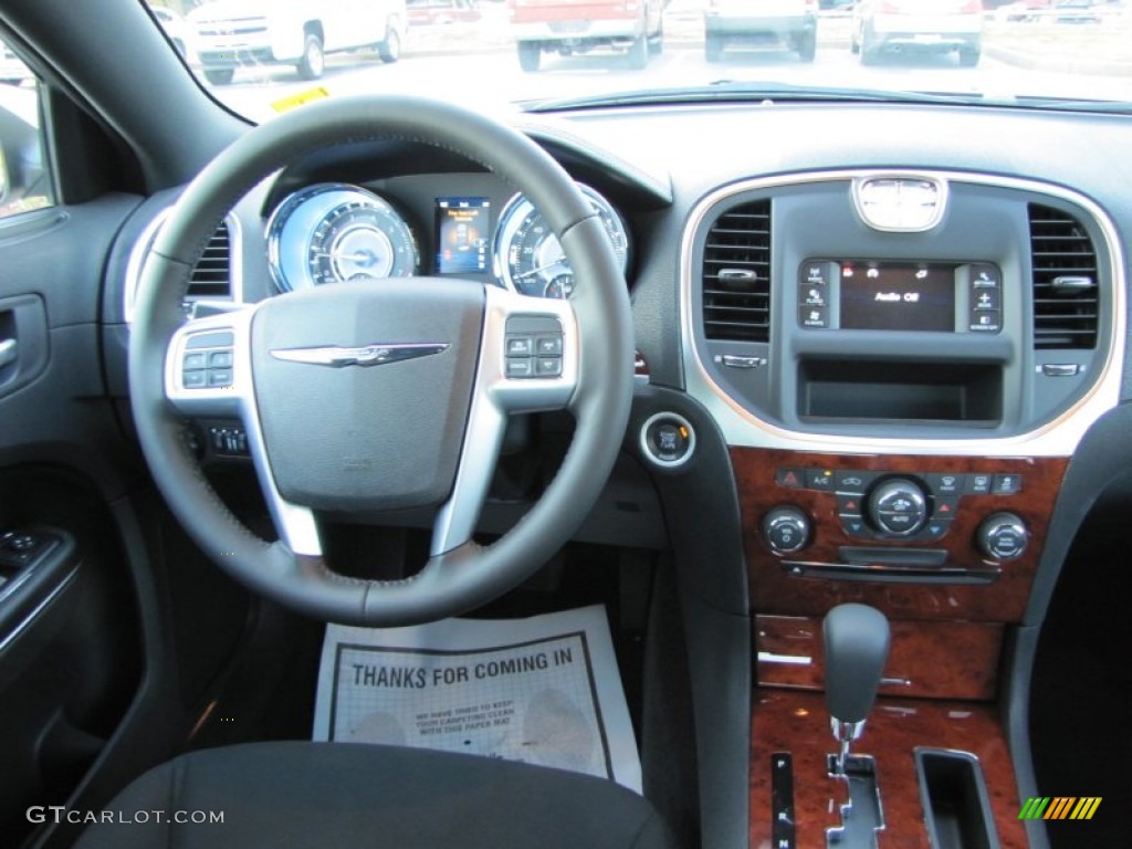 2012 300  - Bright Silver Metallic / Black photo #9