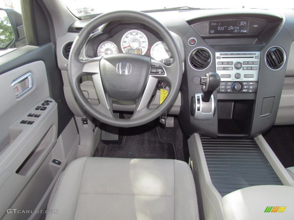 2011 Honda Pilot LX Gray Dashboard Photo #55027569