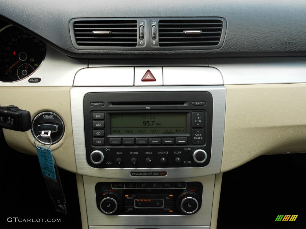 2009 Volkswagen CC VR6 Sport Audio System Photo #55029387