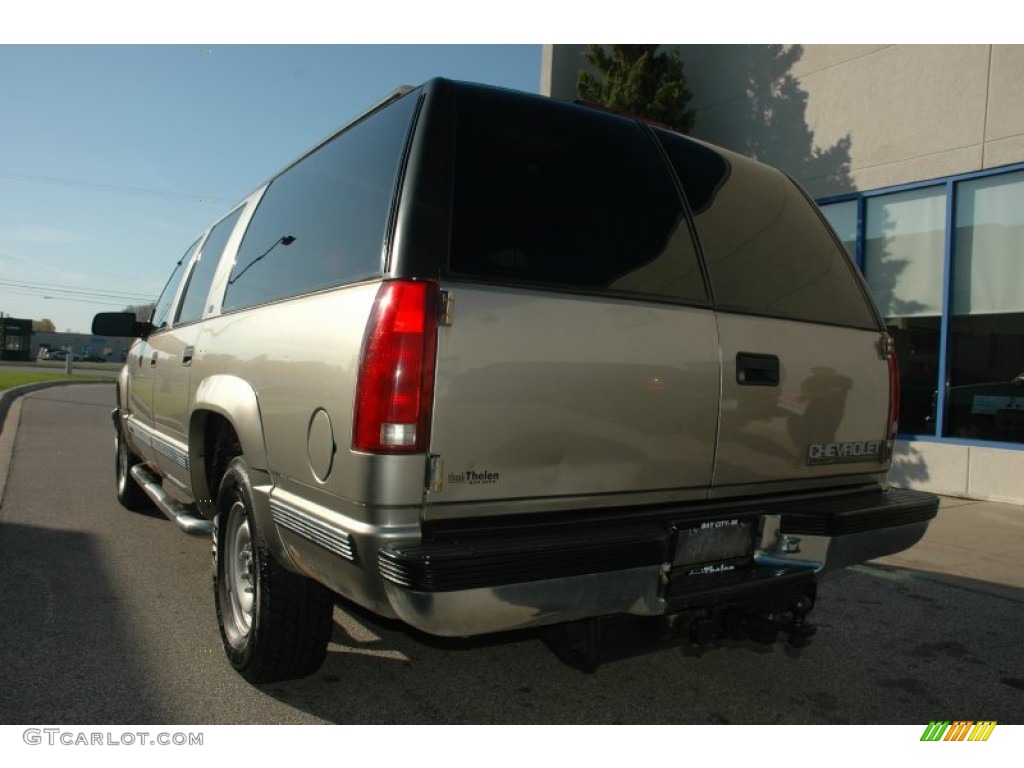 1999 Suburban K1500 LS 4x4 - Sunset Gold Metallic / Neutral photo #4