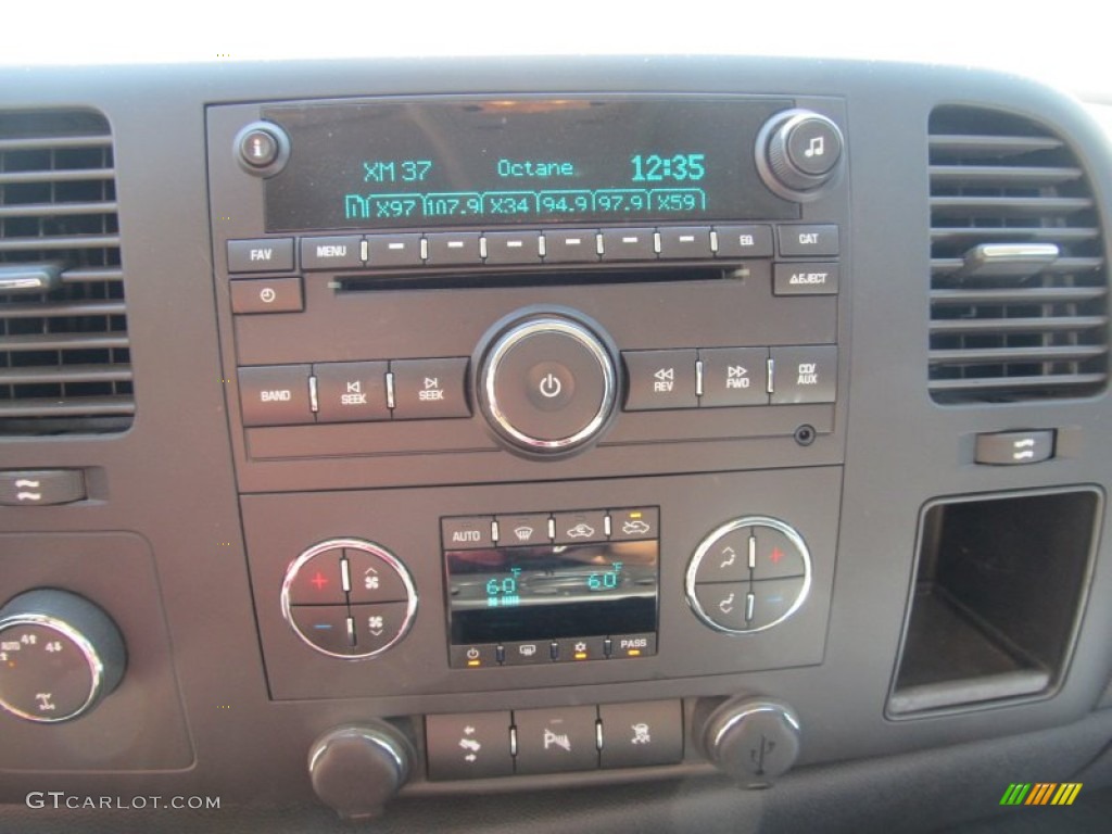 2011 Chevrolet Silverado 1500 LT Extended Cab 4x4 Controls Photo #55035783