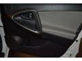 Super White - RAV4 I4 4WD Photo No. 18