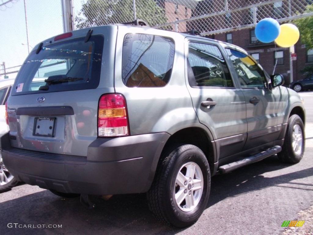 2007 Escape XLS - Titanium Green Metallic / Medium/Dark Flint photo #3