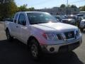 2009 Avalanche White Nissan Frontier SE King Cab  photo #13