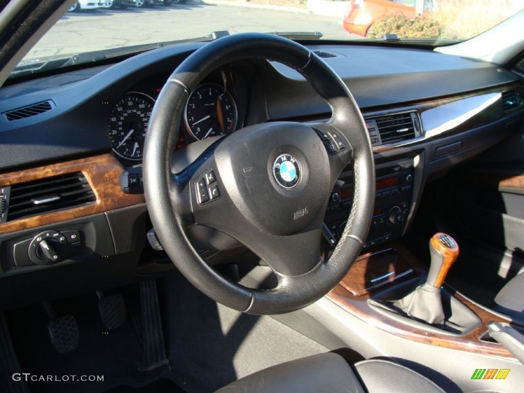 2006 3 Series 330xi Sedan - Jet Black / Black photo #12