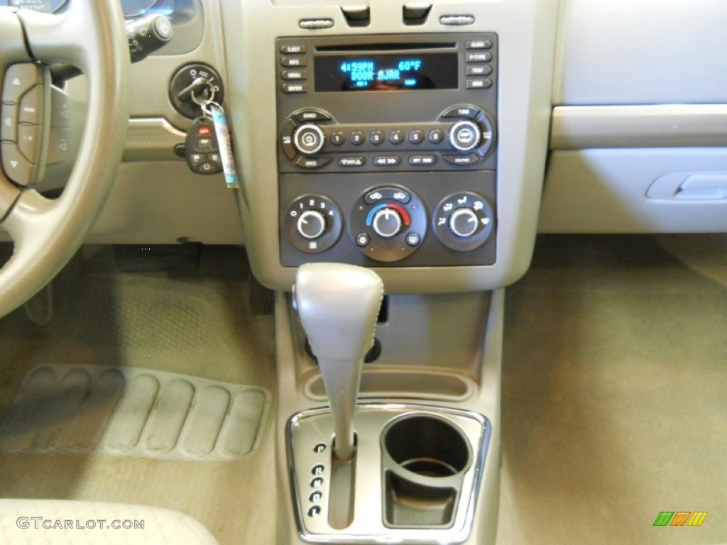 2006 Malibu LT V6 Sedan - White / Cashmere Beige photo #5