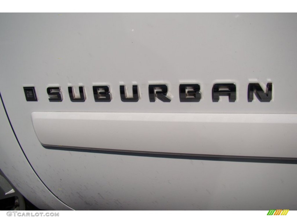 2008 Chevrolet Suburban 1500 LT 4x4 Marks and Logos Photos