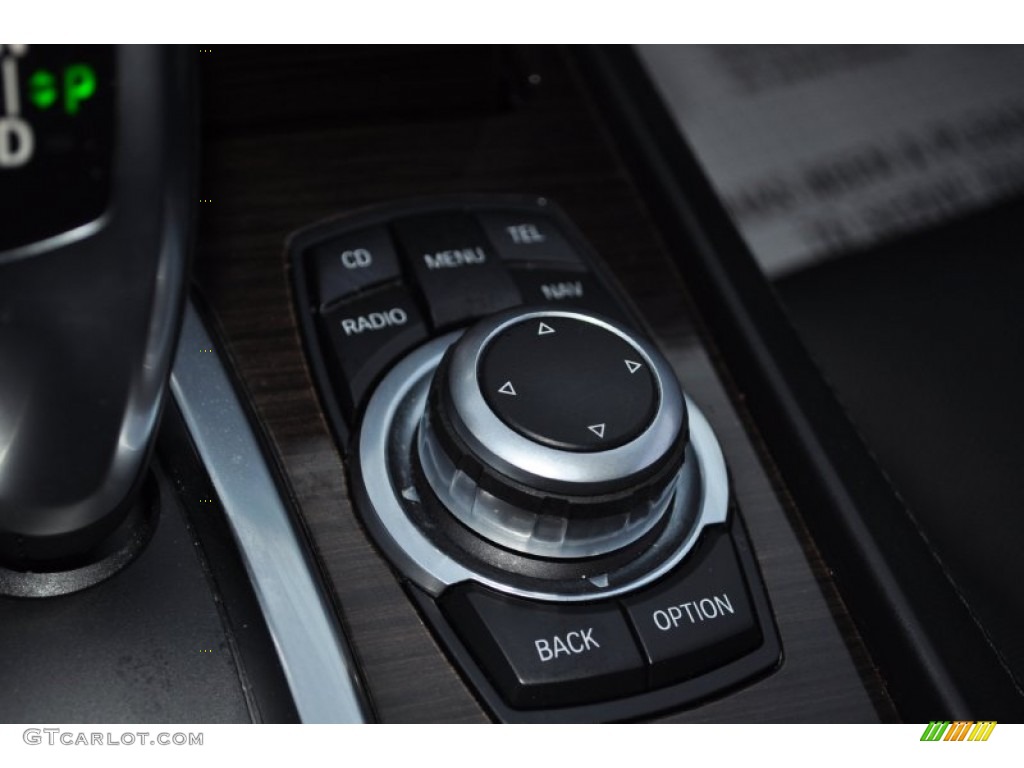 2010 BMW 7 Series 750i xDrive Sedan Controls Photo #55048596