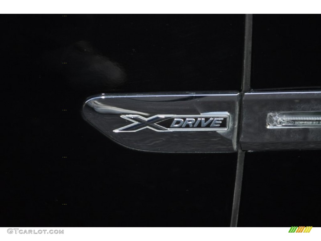 2010 BMW 7 Series 750i xDrive Sedan Marks and Logos Photos