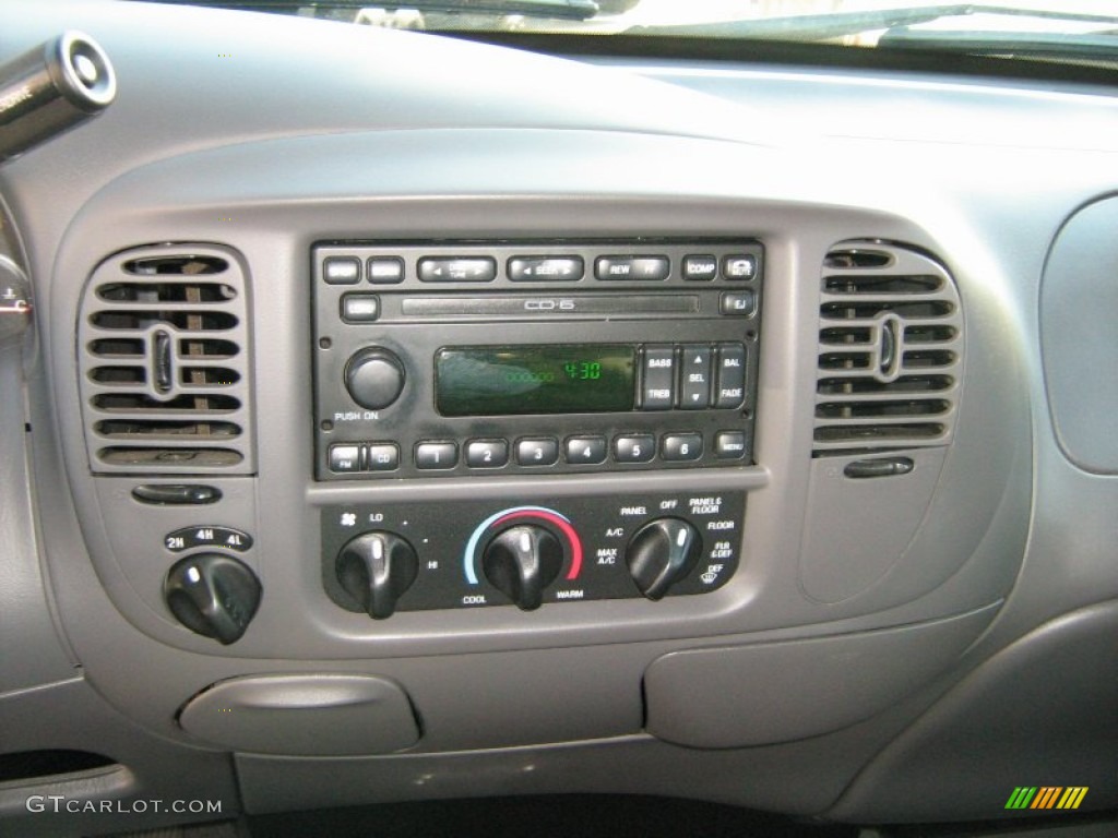 2003 Ford F150 XLT SuperCrew 4x4 Controls Photo #55048920