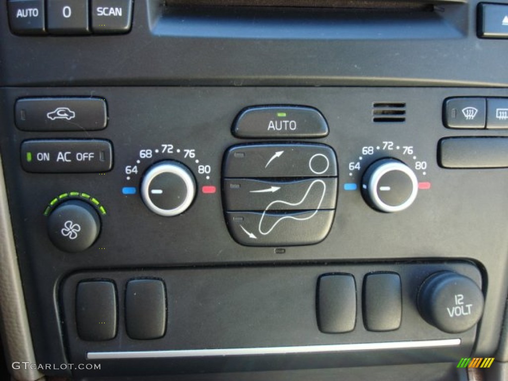 2007 Volvo XC90 3.2 Controls Photos