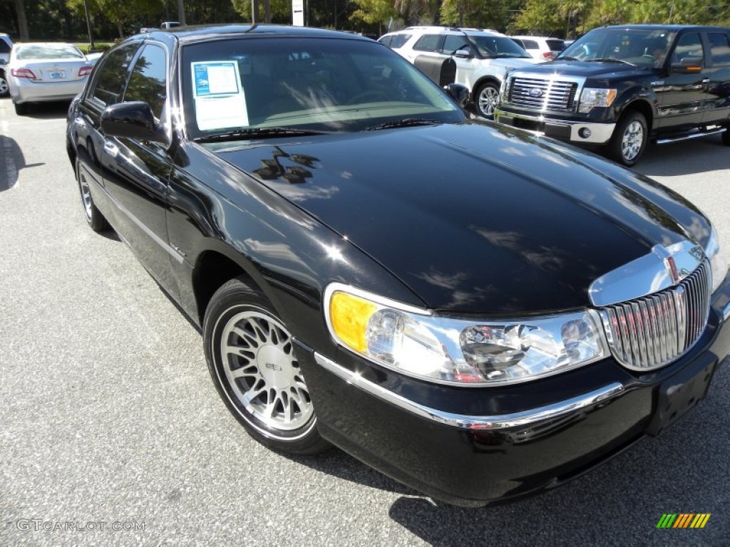 Black Clearcoat Lincoln Town Car