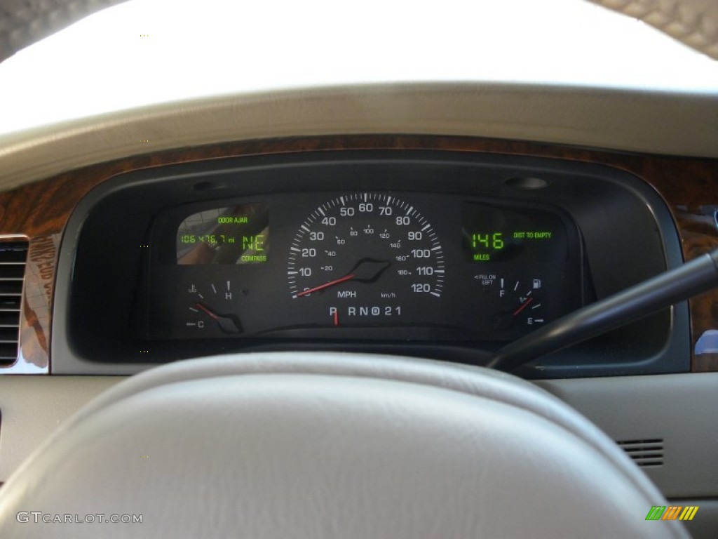 2001 Lincoln Town Car Executive Gauges Photo #55050456