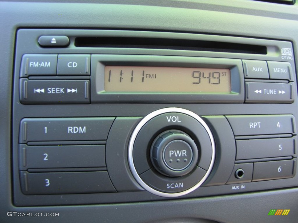 2012 Nissan Versa 1.6 SV Sedan Audio System Photo #55052190