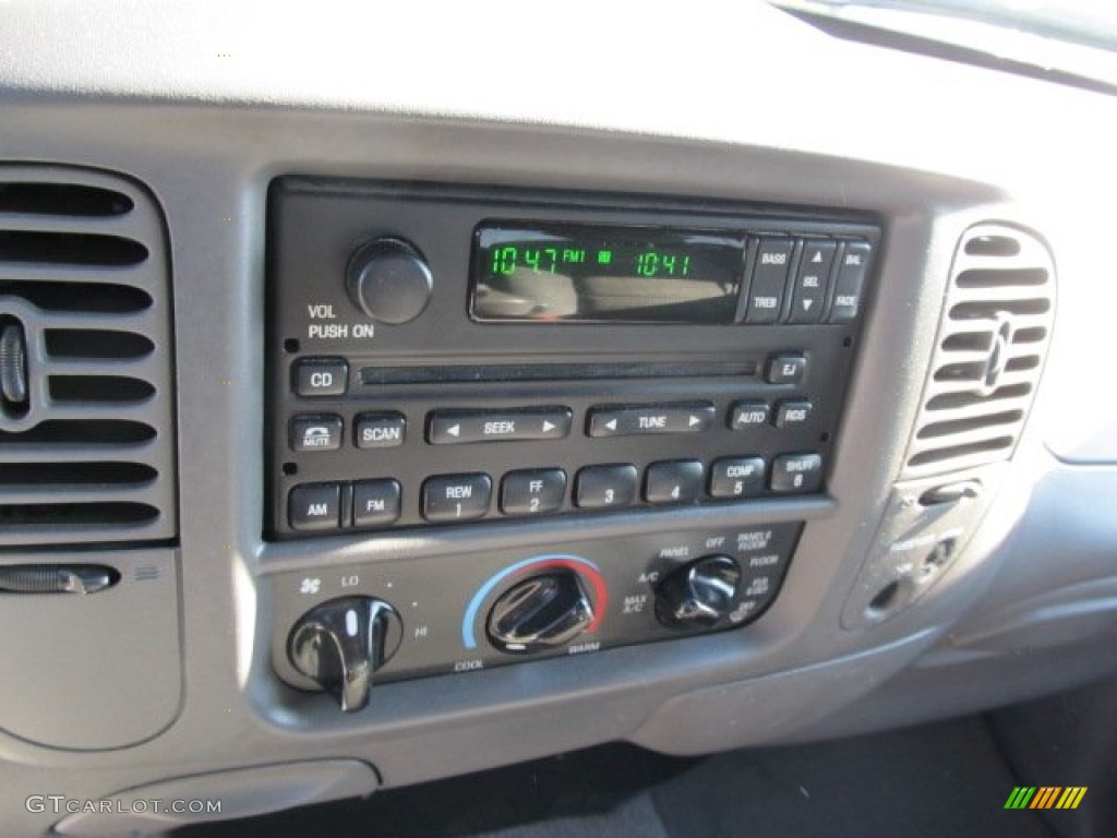 2001 F150 XLT SuperCab 4x4 - Silver Metallic / Medium Graphite photo #18