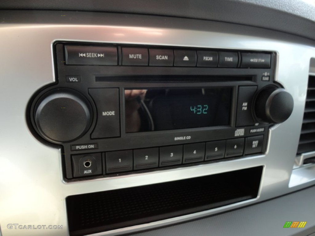 2008 Dodge Ram 1500 Big Horn Edition Quad Cab Audio System Photo #55052943
